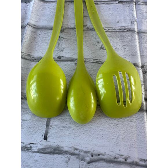 Vintage Melamine Three Spoon Set Slotted Mixing Serving Light Lime Green Avocado - Picture 6 of 11
